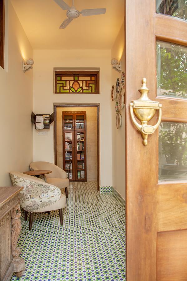 Bed and Breakfast The Ivy House Калькутта Экстерьер фото